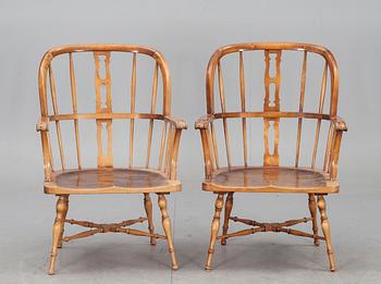 KARMSTOLAR, ett par, "Windsormodell", 1900-talets senare hälft.