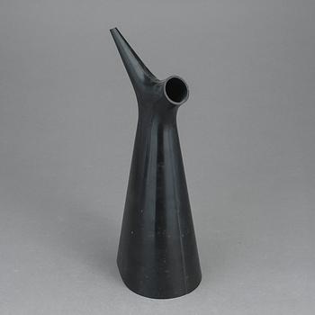 VATTENKANNA, styrenplast, design Carl-Arne Breger, Gustavsberg. 1900-talets andra hälft.