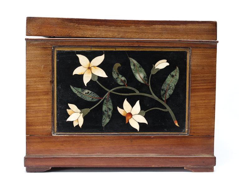 An 18th century pietre dure box, Florence.