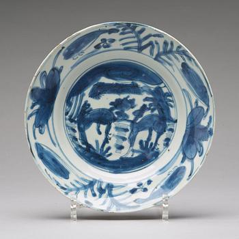 FAT, tre stycken, porslin. Mingdynastin, Wanli (1572-1620).