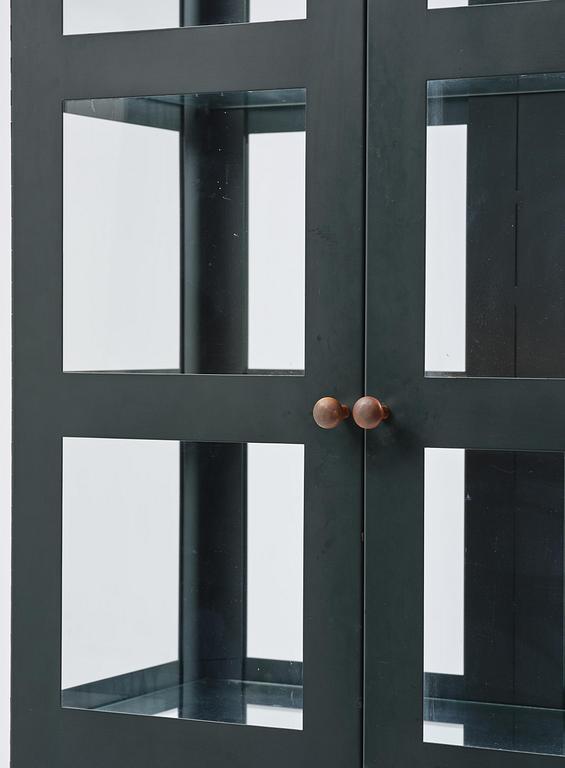 Johanna Lagercrantz, skåp, "Parad", ed. 43/55, Lammhults, efter 1990.