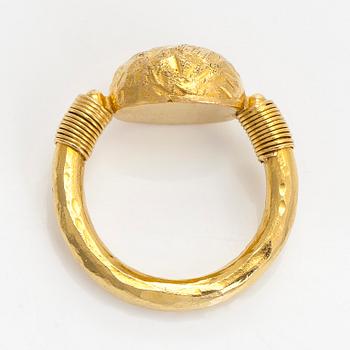 Jaana Lehtinen, ring, 18K guld, A. Tillander,Helsingfors 1994,