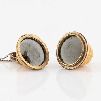Charm in the form of a lemon with yellow enamel.