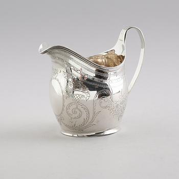 GRÄDDKANNA, silver, London 1807. Vikt ca 123 gram.