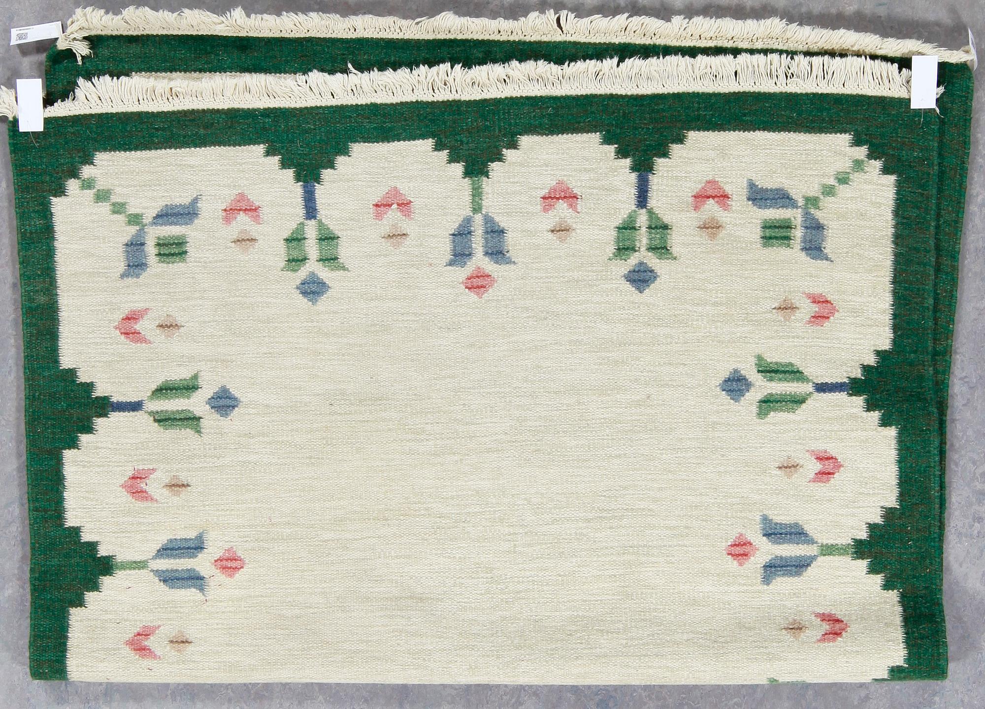 MATTA rölakan, ca 226x167 cm.