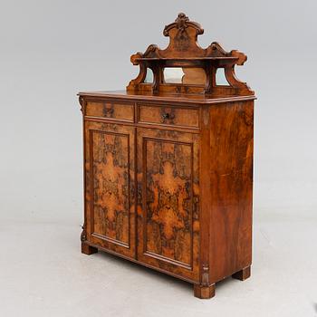 SPEGELSKÄNK, 1800-talets andra hälft.