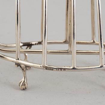 NATHAN & HAYES, Toastrack, silver, Chester, 1907.