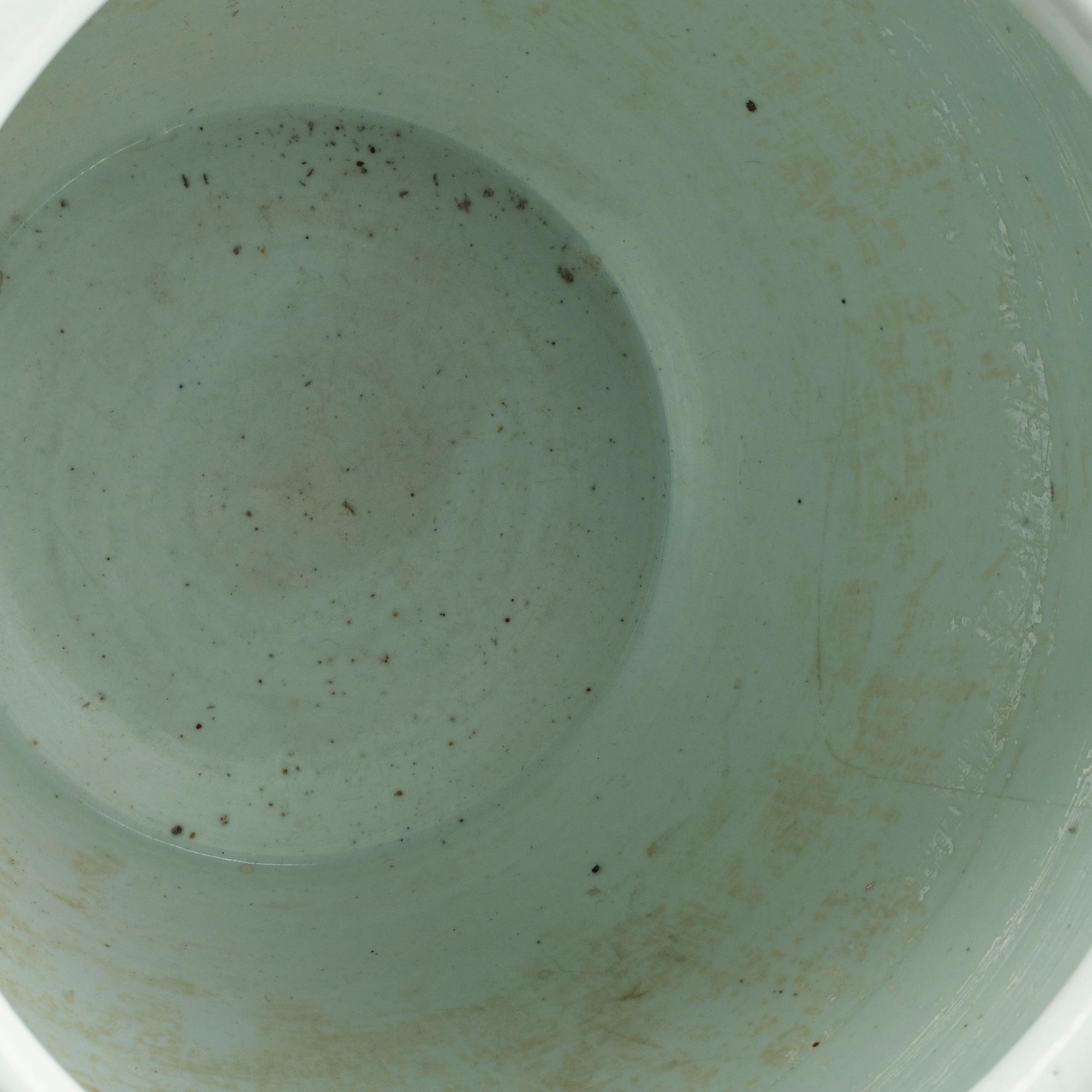 A 19th century Chinese porcelain fish bassin.