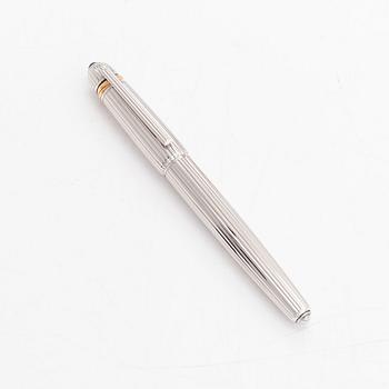Cartier, a 'Pasha de Cartier' ballpoint pen.