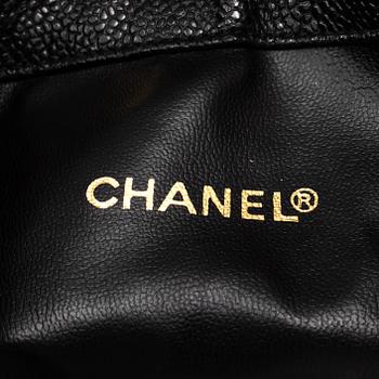 A bucket-bag by Chanel.