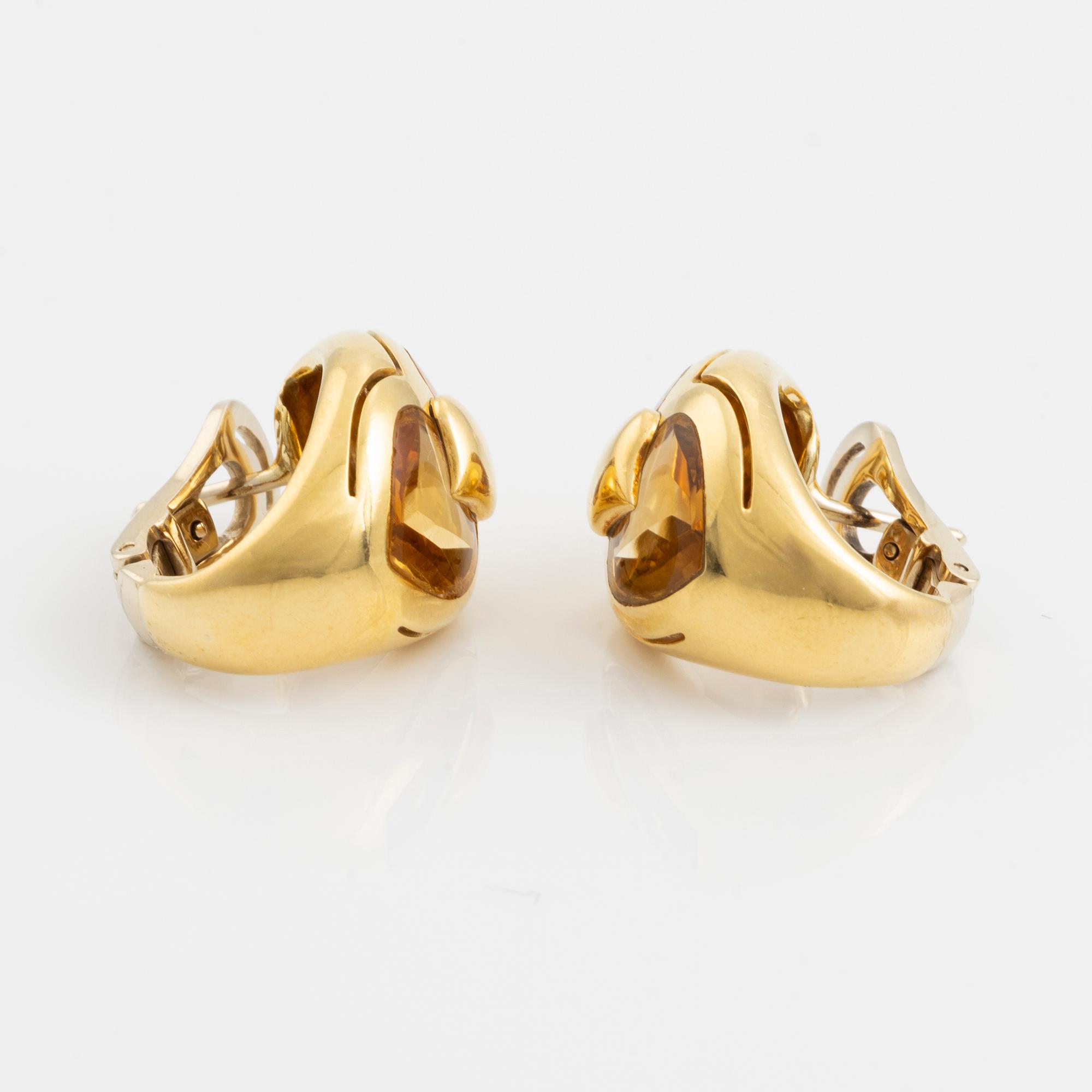 A pair of earrings 18K gold with citrines.