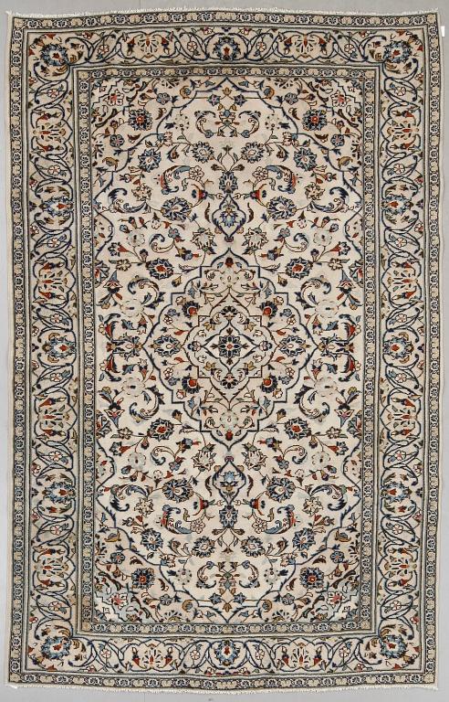 MATTA, Keshan, ca 300x192 cm.