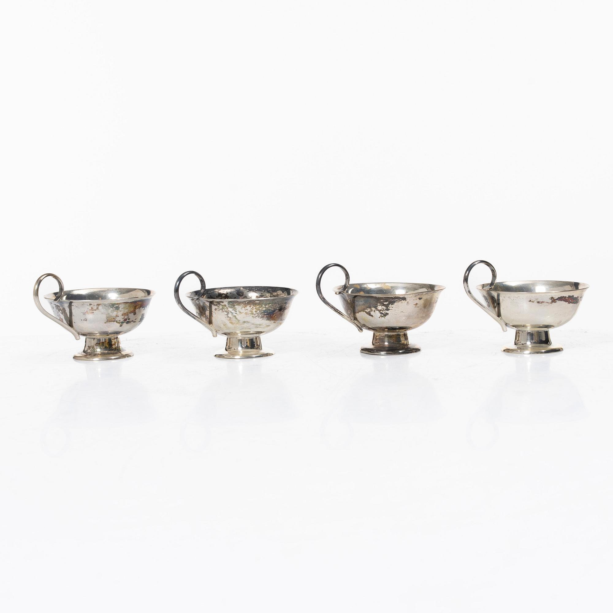 Punch mugs, 4 pcs, silver, Guldvaruhuset Aktiebolag, Stockholm 1949.