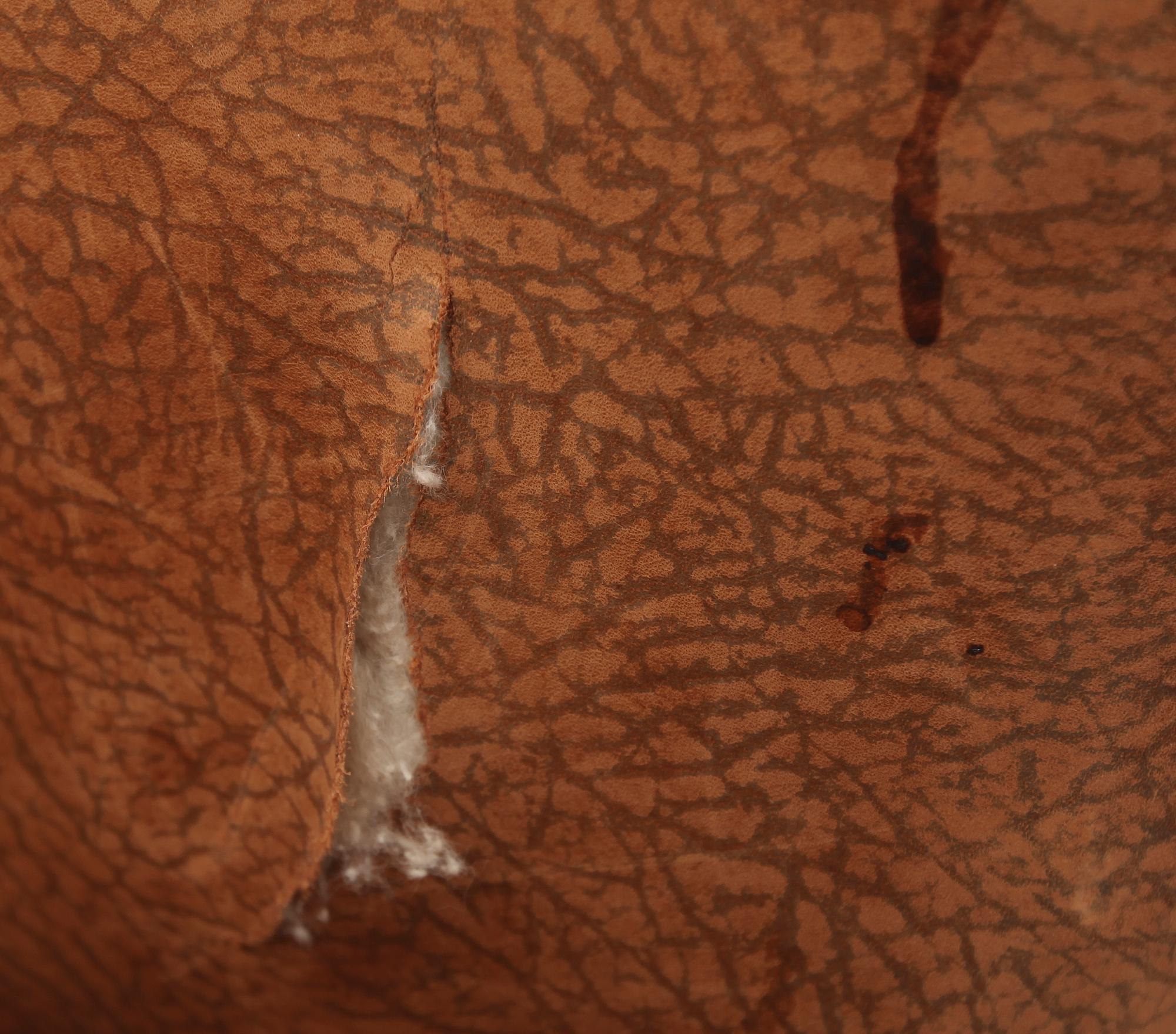 FÅTÖLJER, 1 par, klubbmodell,  tidigt 1900-tal.