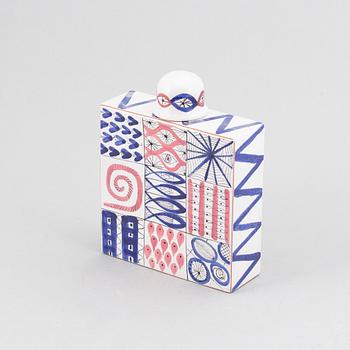 STIG LINDBERG, a faiance flask with cover, Gustavsberg Studio, mid 20th century.