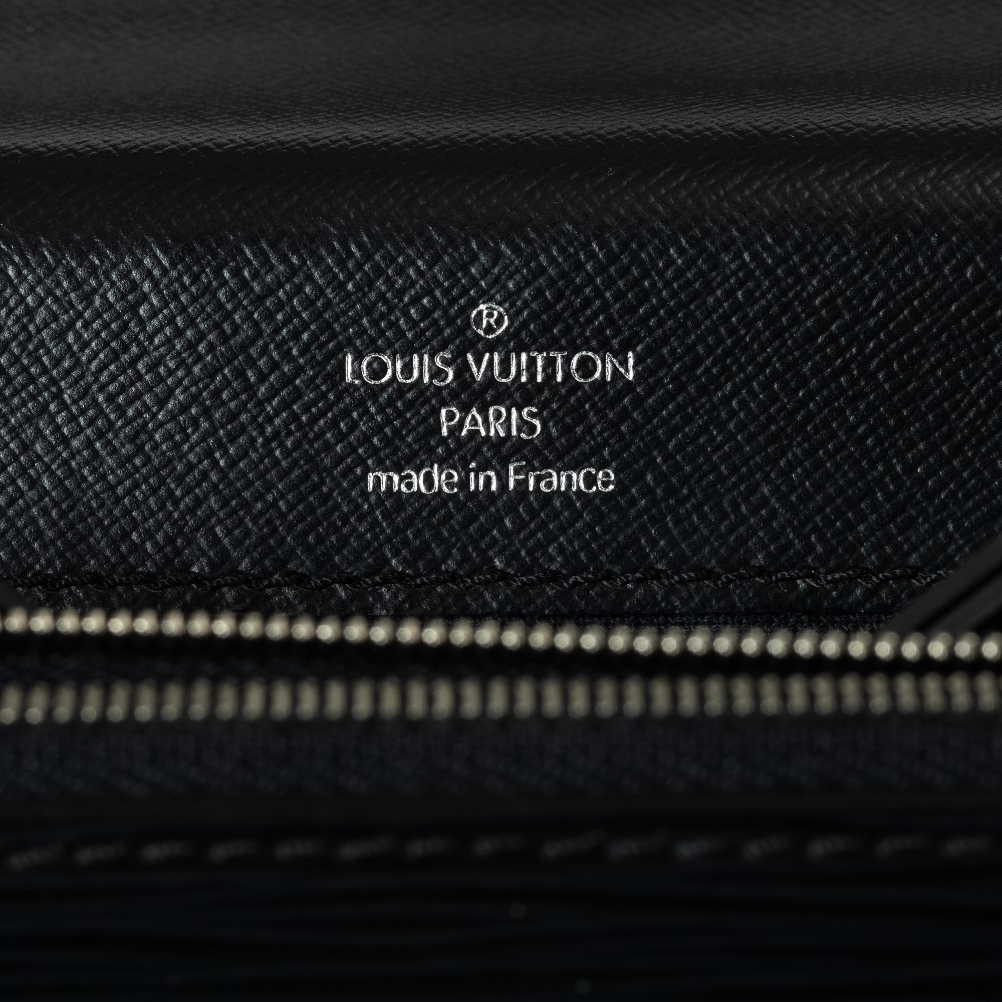 Louis Vuitton, Portfolio, "Neo Robusto", 2007.