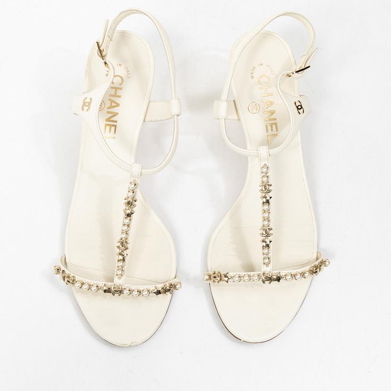 Chanel, sandals, size 39.