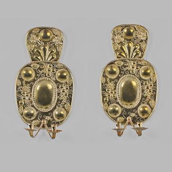 LJUSPLÅTAR, ett par, mässing, barockstil, 1900-talets första hälft.