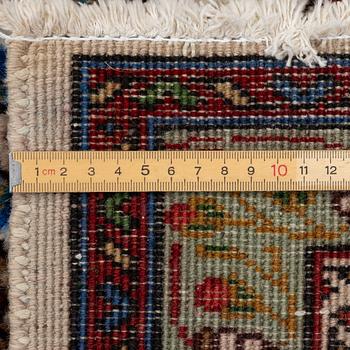 Matta, Täbriz, ca 390 x 292 cm.