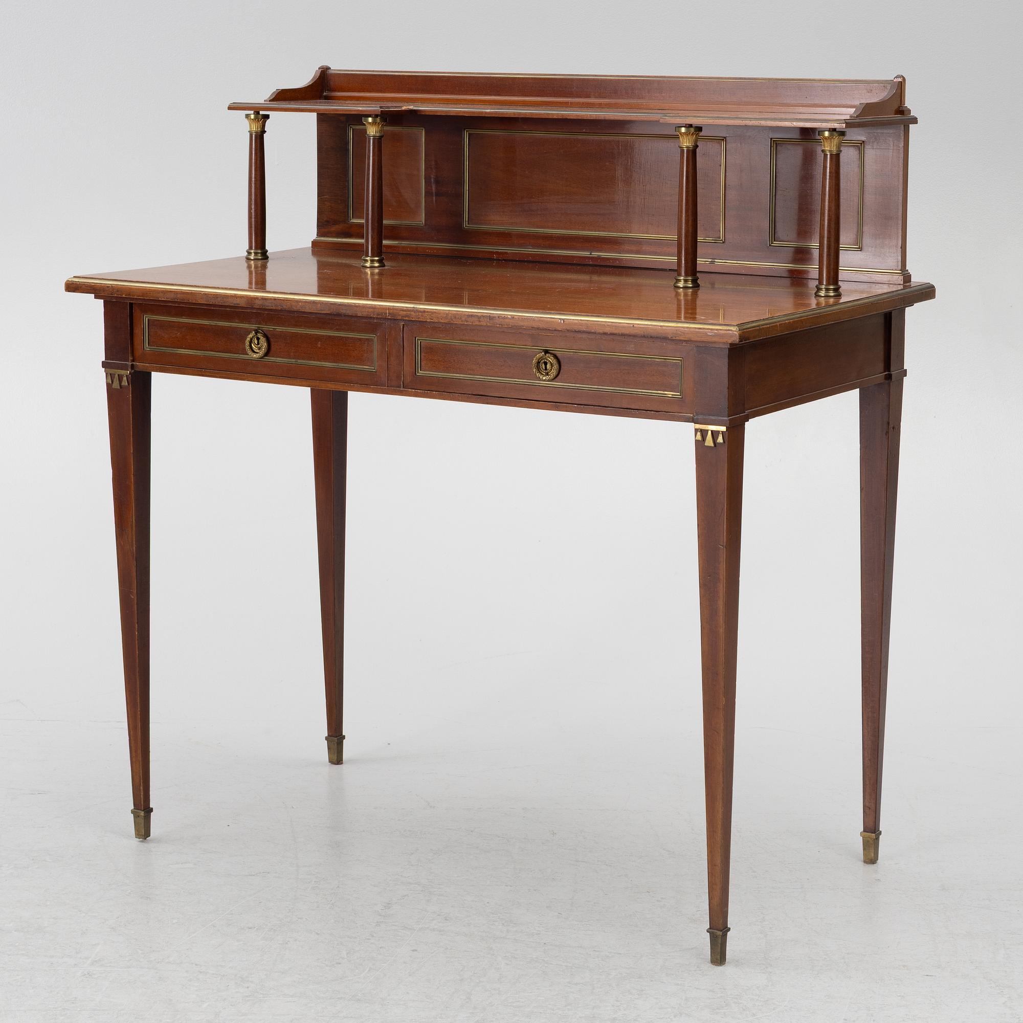 A Georgian style desk, mid 20th century.