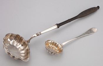 SOPPSLEV samt STRÖSKED, silver, Anders Wilhelm Felizsson Lovisa 1864, Ture Timper, Lovisa  1900. Finland.