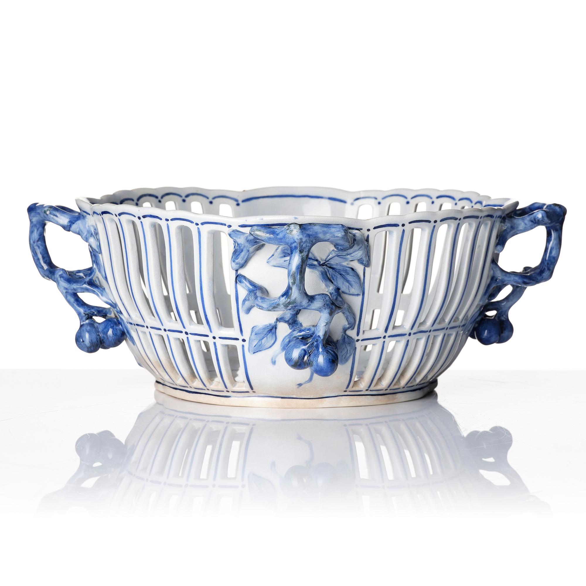 A Swedish latticed jugend flintware bowl and dish, Rörstrand, around 1900.