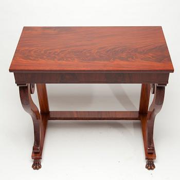 KONSOLBORD, Ryssland 1800-talets första hälft.