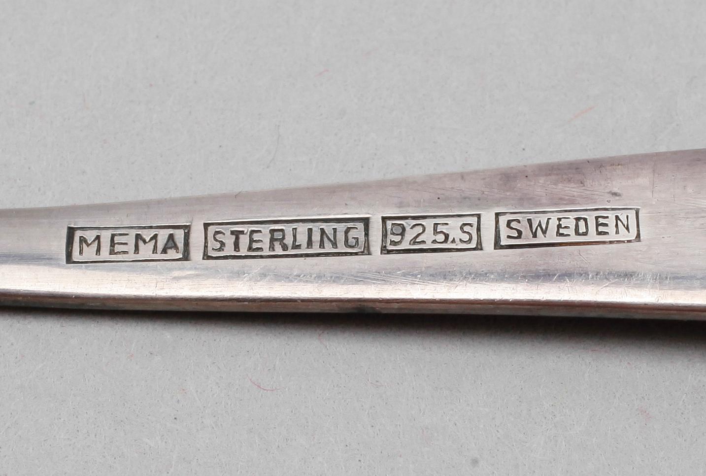 SALTKAR, 1 par samt SALTSKEDAR, 1 par, silver, Mema, 1966. Vikt ca 37 gram.