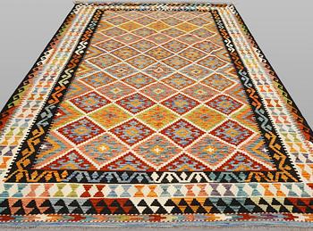 A Kilim carpet, approx. 302 x 203 cm.