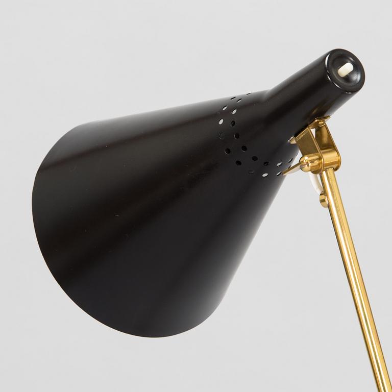 Tapio Wirkkala, A mid-20th-century 'K 10-11' floor light for Idman.