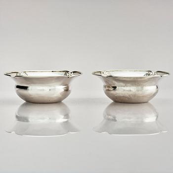 Georg Jensen, a pair of silver bowls, model '25', Copenhagen 1918, Swedish import marks GABF.