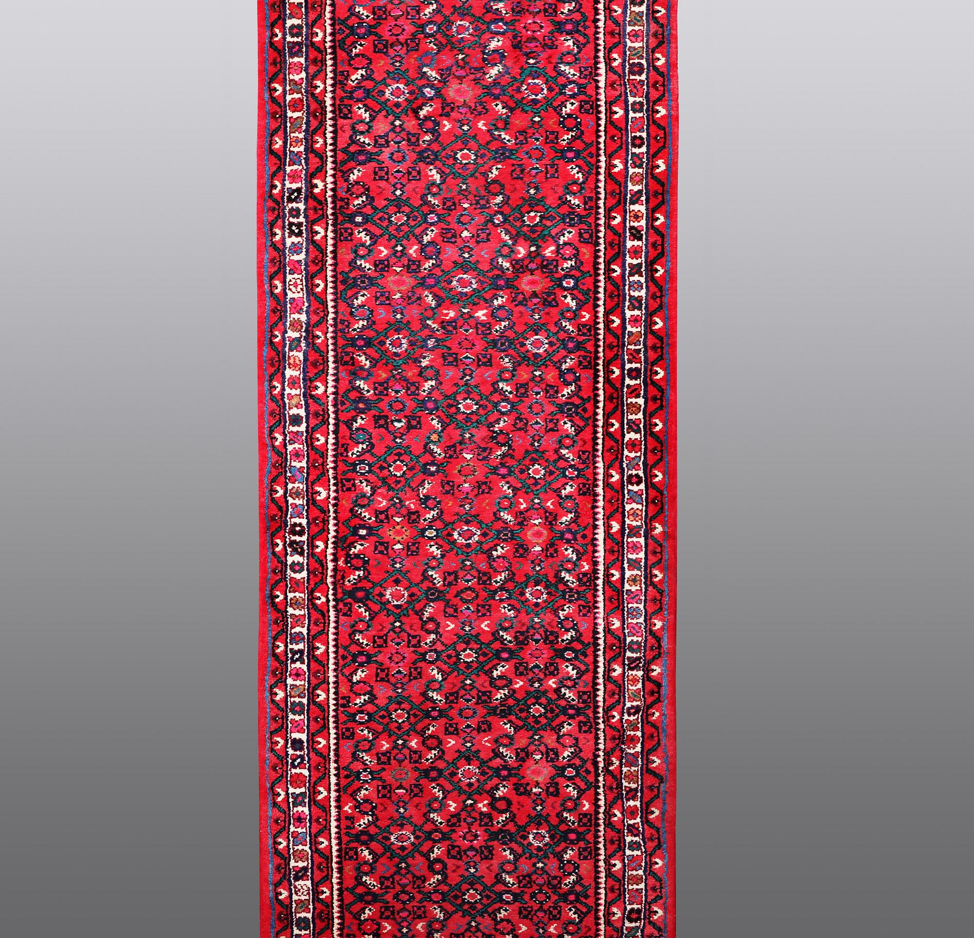 A runner, Hosenabad, ca 930 x 83 cm.