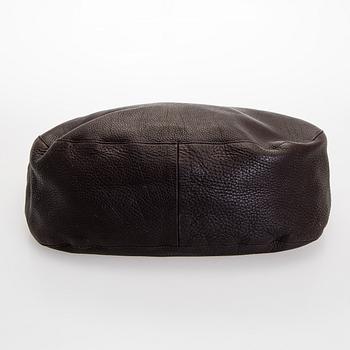 Gucci, an "Interlocking G" bag.