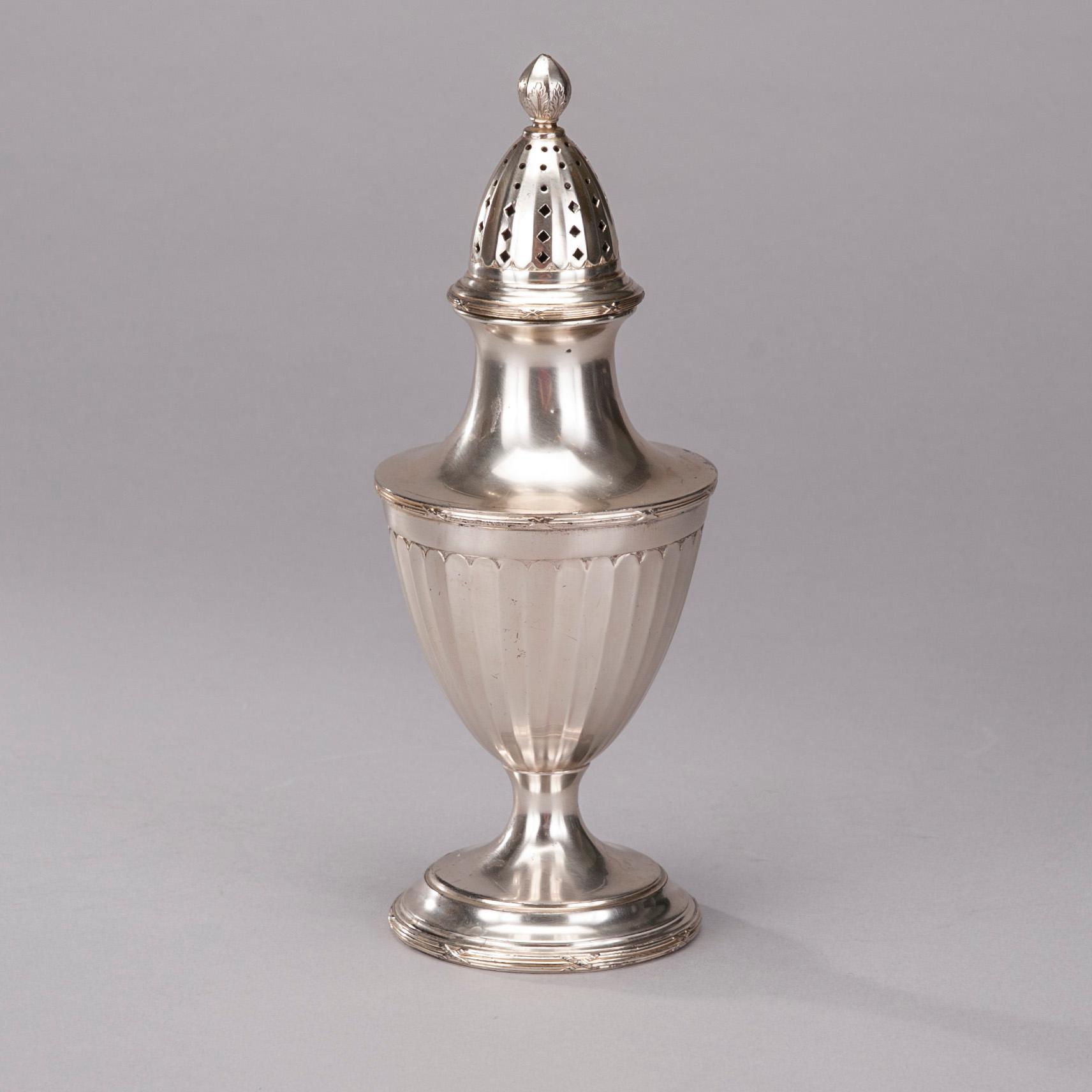 SOCKERRUSKA, silver, London 1906. Vikt 377 g.