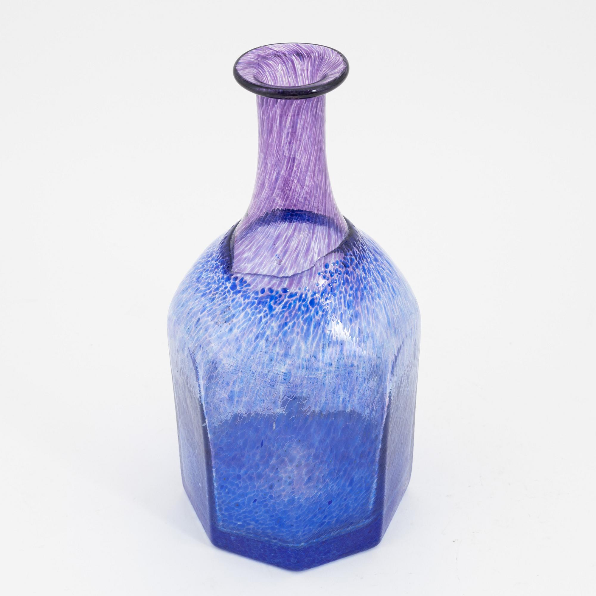 Bertil Vallien, a glass vase, Kosta Boda Artist Collection.