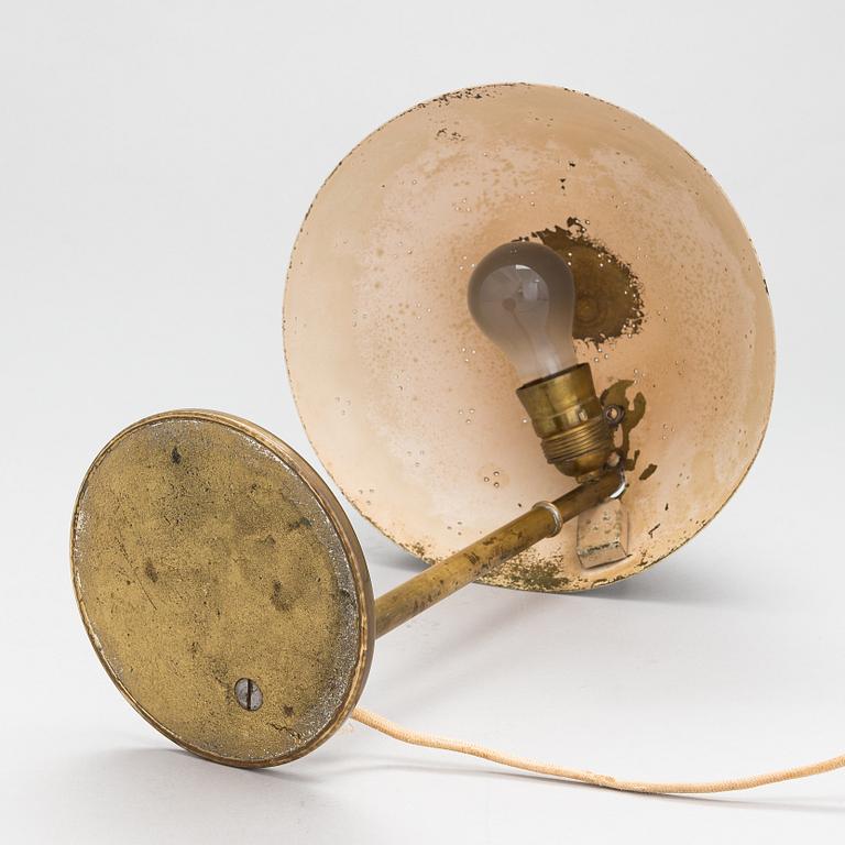 Paavo Tynell, pöytävalaisin, malli 9209, Taito Oy 1940-luku.