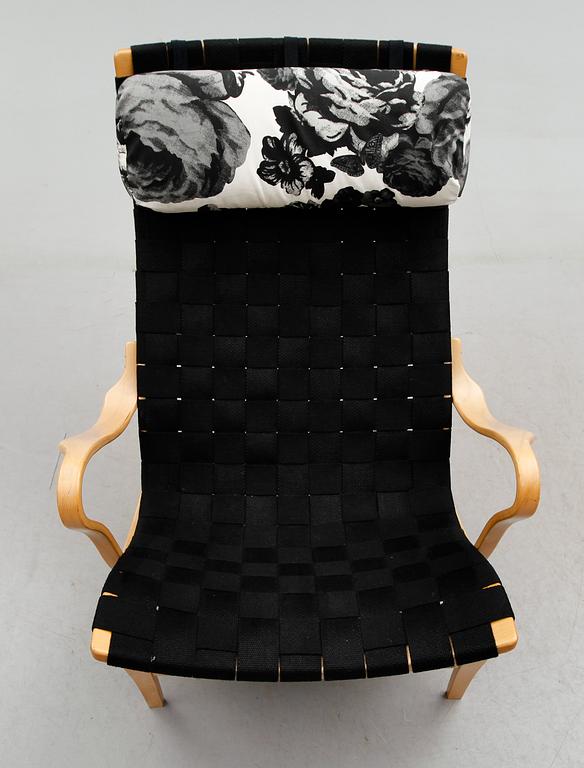 FÅTÖLJ, "Pernilla", Bruno Mathsson, DUX, 1900-talets andra hälft.