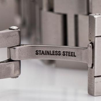 Cartier, Tank Solo, rannekello, 24 x 24 (31) mm.