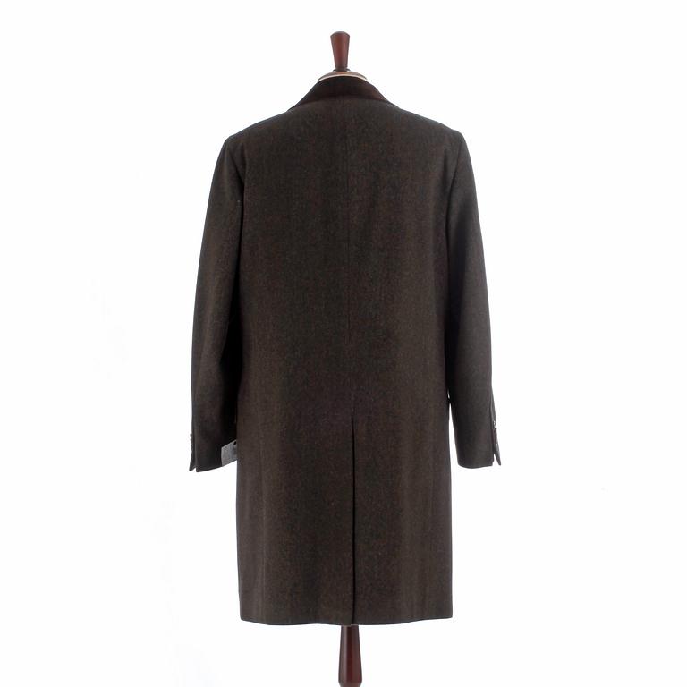 EDUARD DRESSLER, a brown wool and cashmere coat / covert coat, size 48.