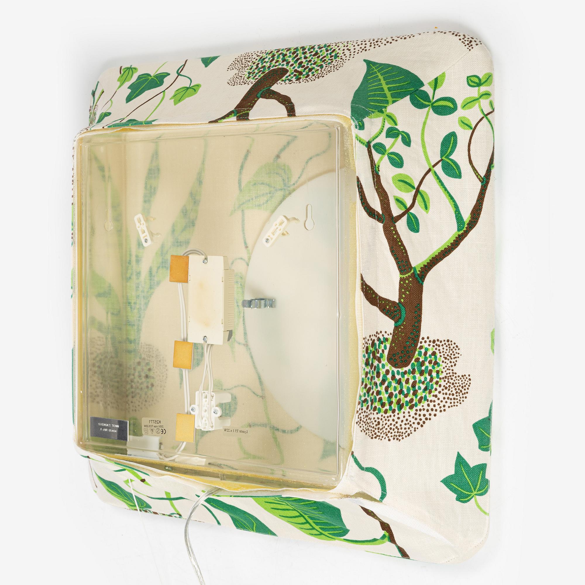 Firma Svenskt Tenn, David Taylor, an 'F-Air' wall lamp.