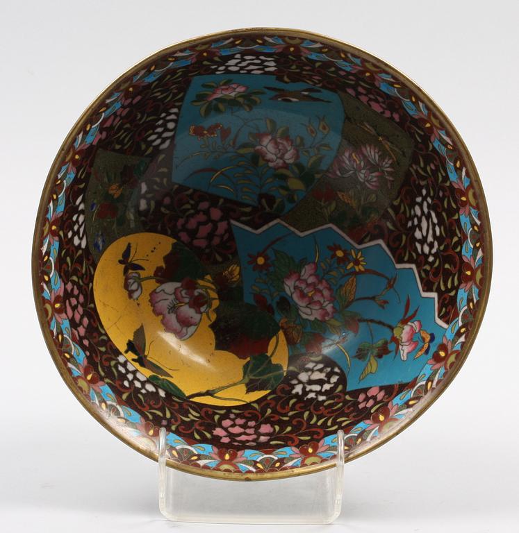 SKÅL, cloisonné. Japan. Sekelskiftet 1800/1900.