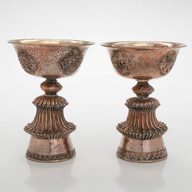 Voiamppupari, Tiibet, kupari, hopeoitu koristelu. 1800-luku.