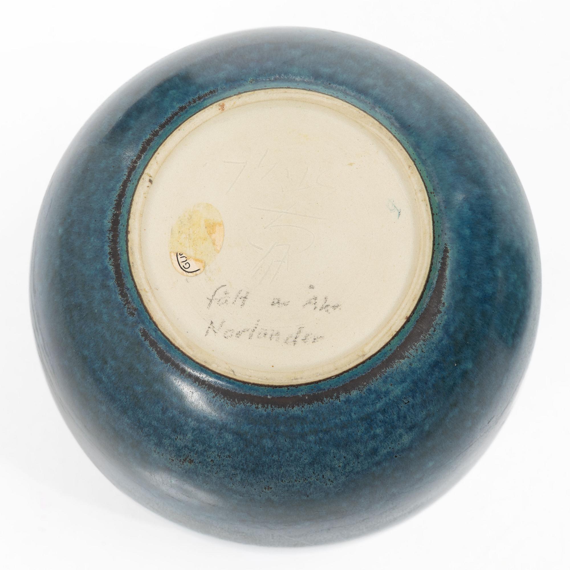 Stig Lindberg, Two stoneware bowls, Gustavsbergs Studio, 1969, and so-called "drejargods", circa 1970.