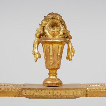 KONSOLBORD. Gustavianskt, 1700-talets slut.