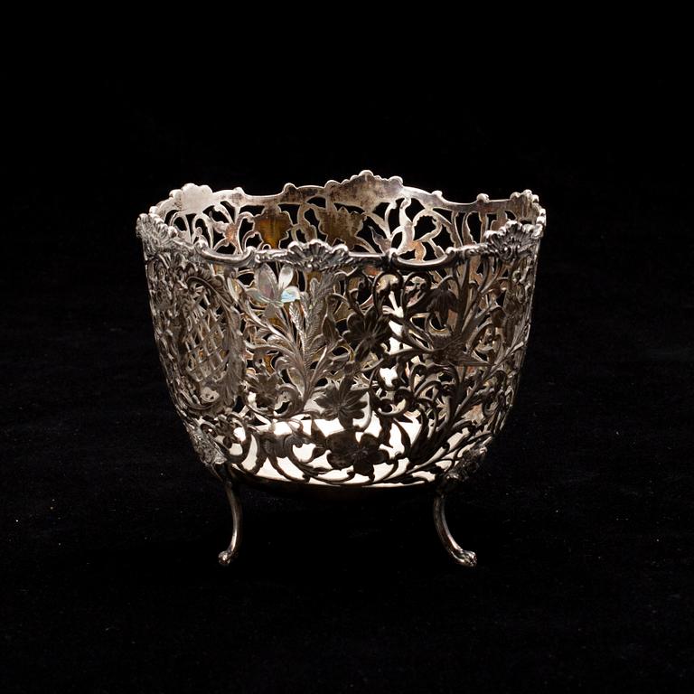 MALJA, hopeaa, hollantilaiset leimat. Paino 172,6 g.