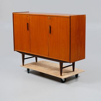 SIDEBOARD, 1900-talets tredje kvartal.