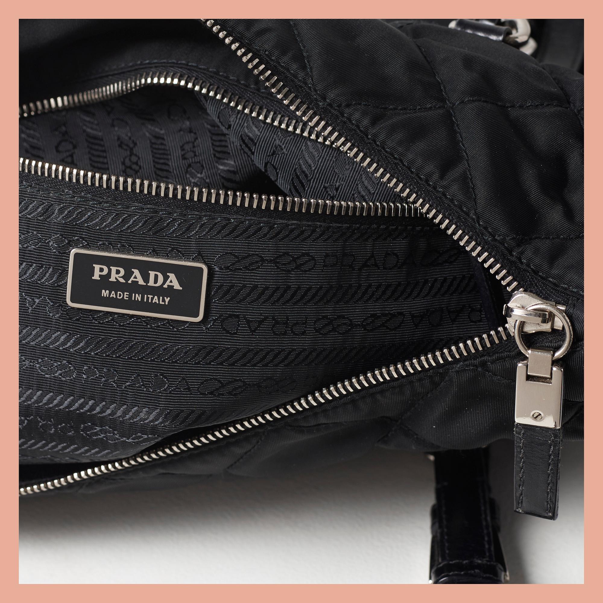VÄSKA, Prada.