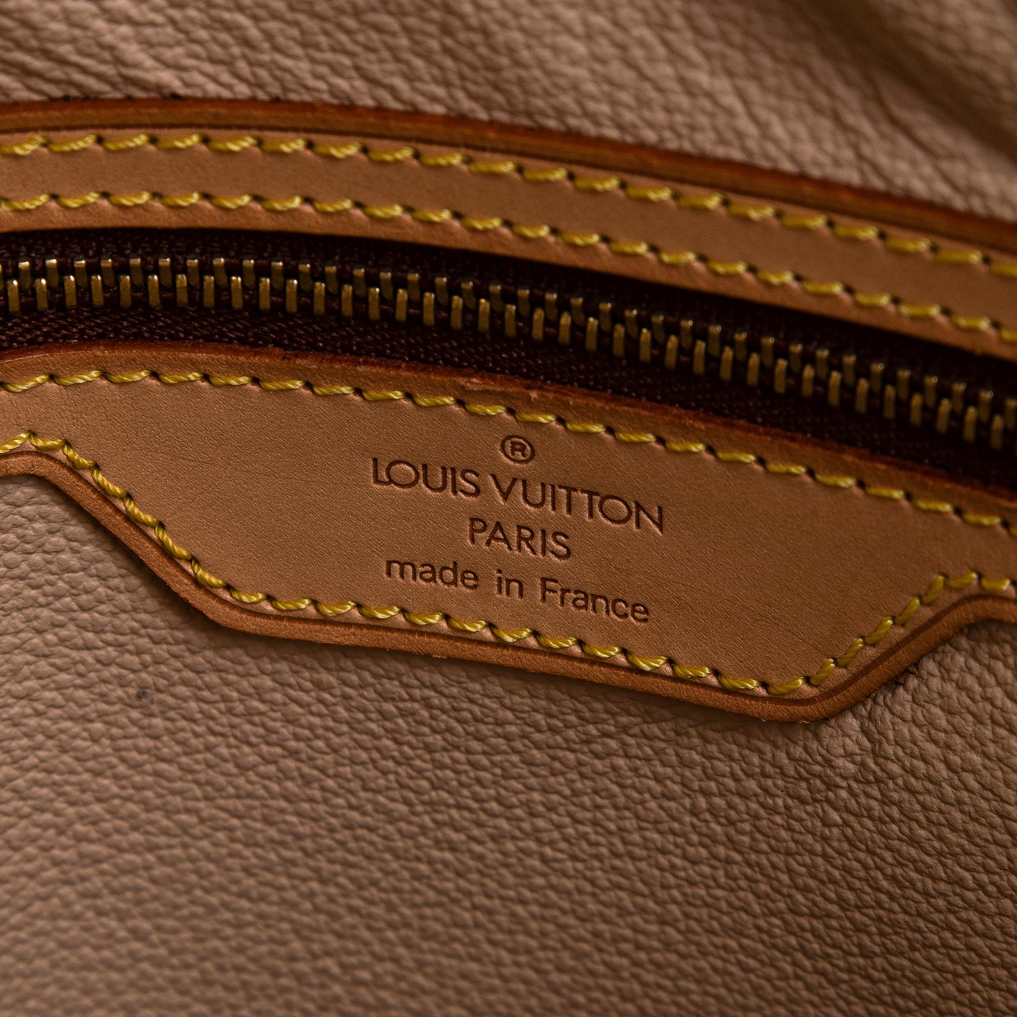 Louis Vuitton, a Monogram Canvas 'Bucket' bag with pochette.