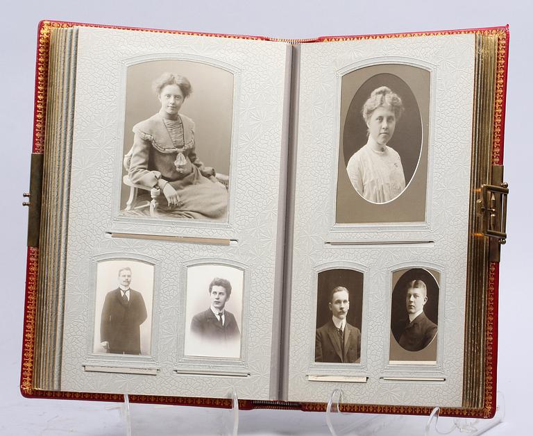 FOTOALBUM, sekelskiftet 1800/1900.