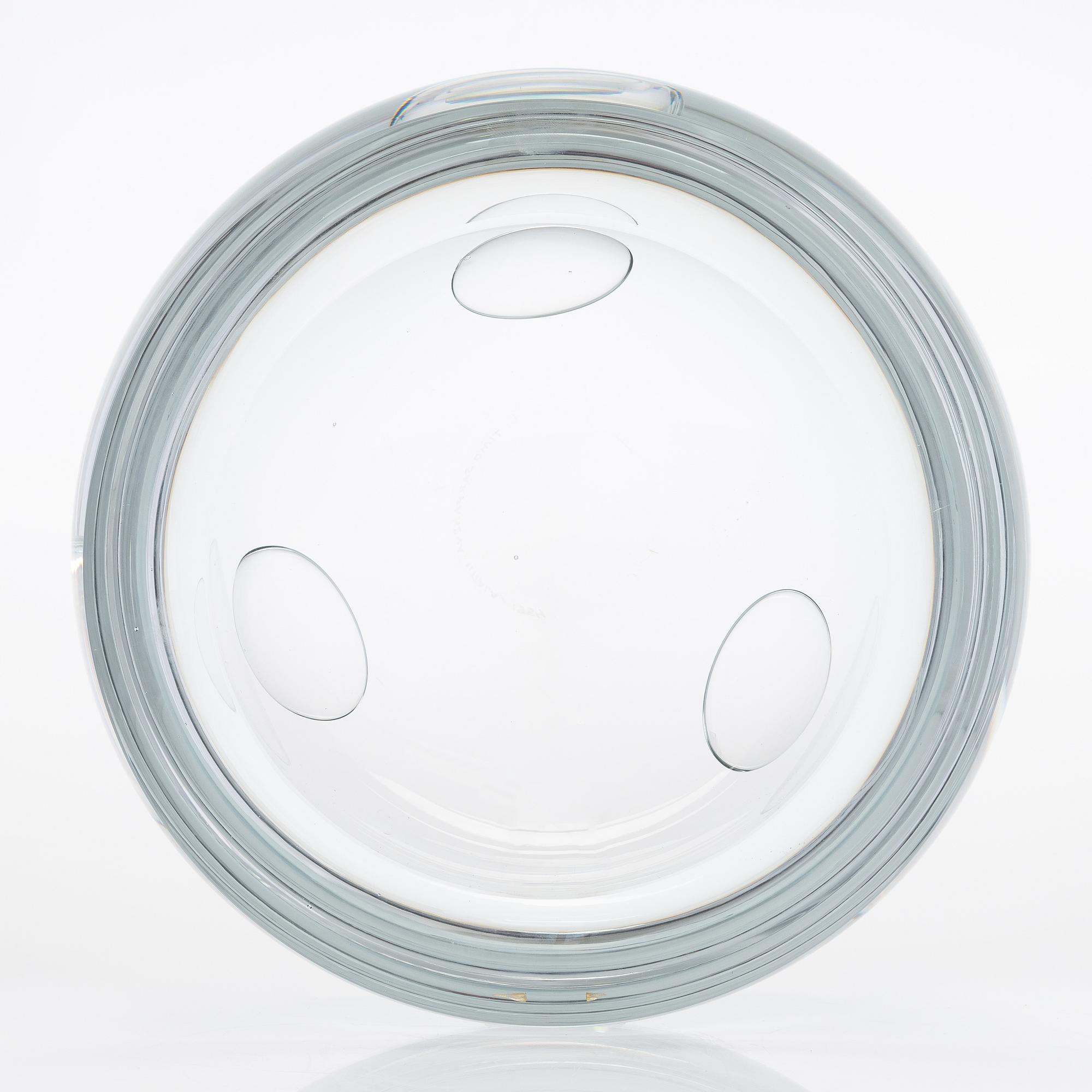 Timo Sarpaneva, baptismal bowl Claritas  'The Holy Trinity' signed Timo Sarpaneva Iittala 1984.